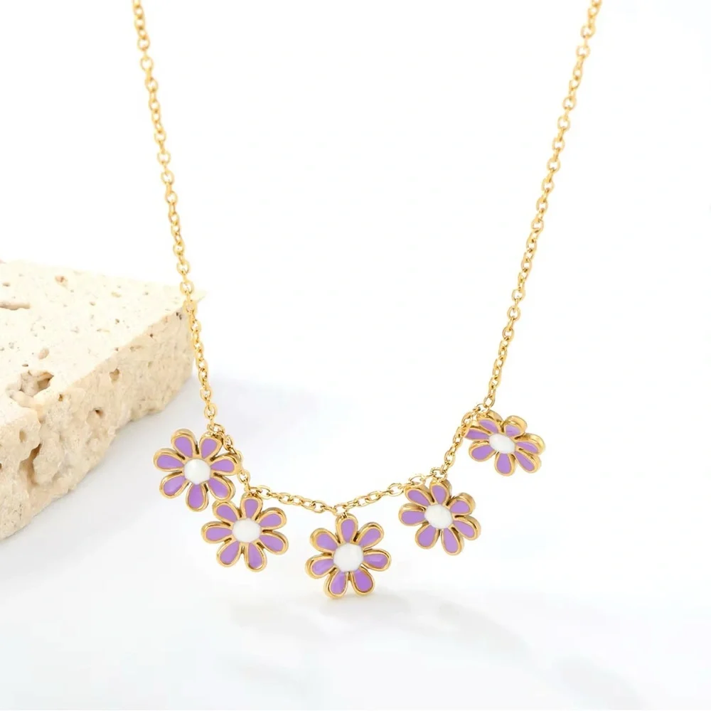 18K Gold Plated Stainless Steel Daisy Flower Necklace - Picture 1 of 5